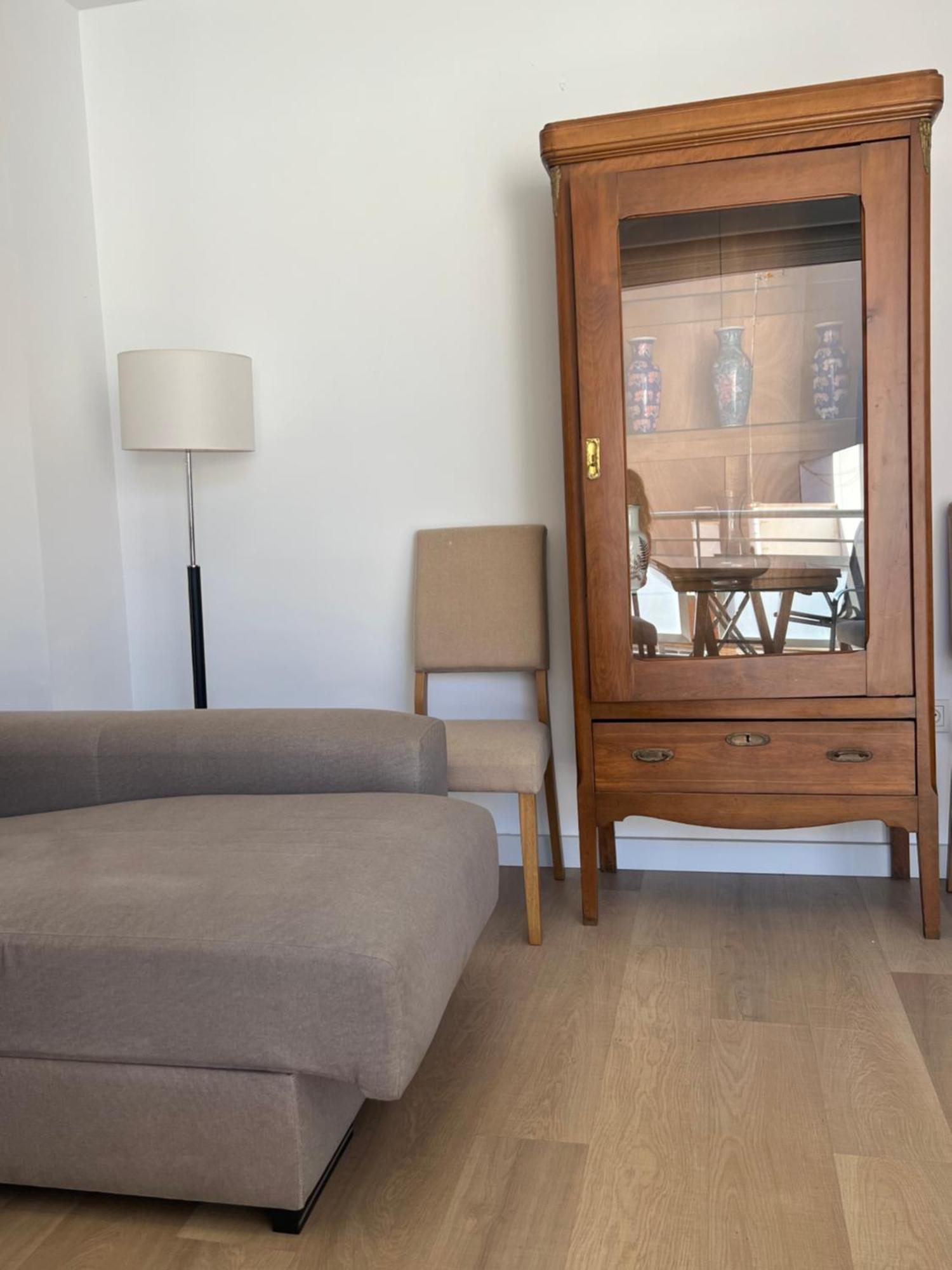 Playa Calle California, Parking Apartment