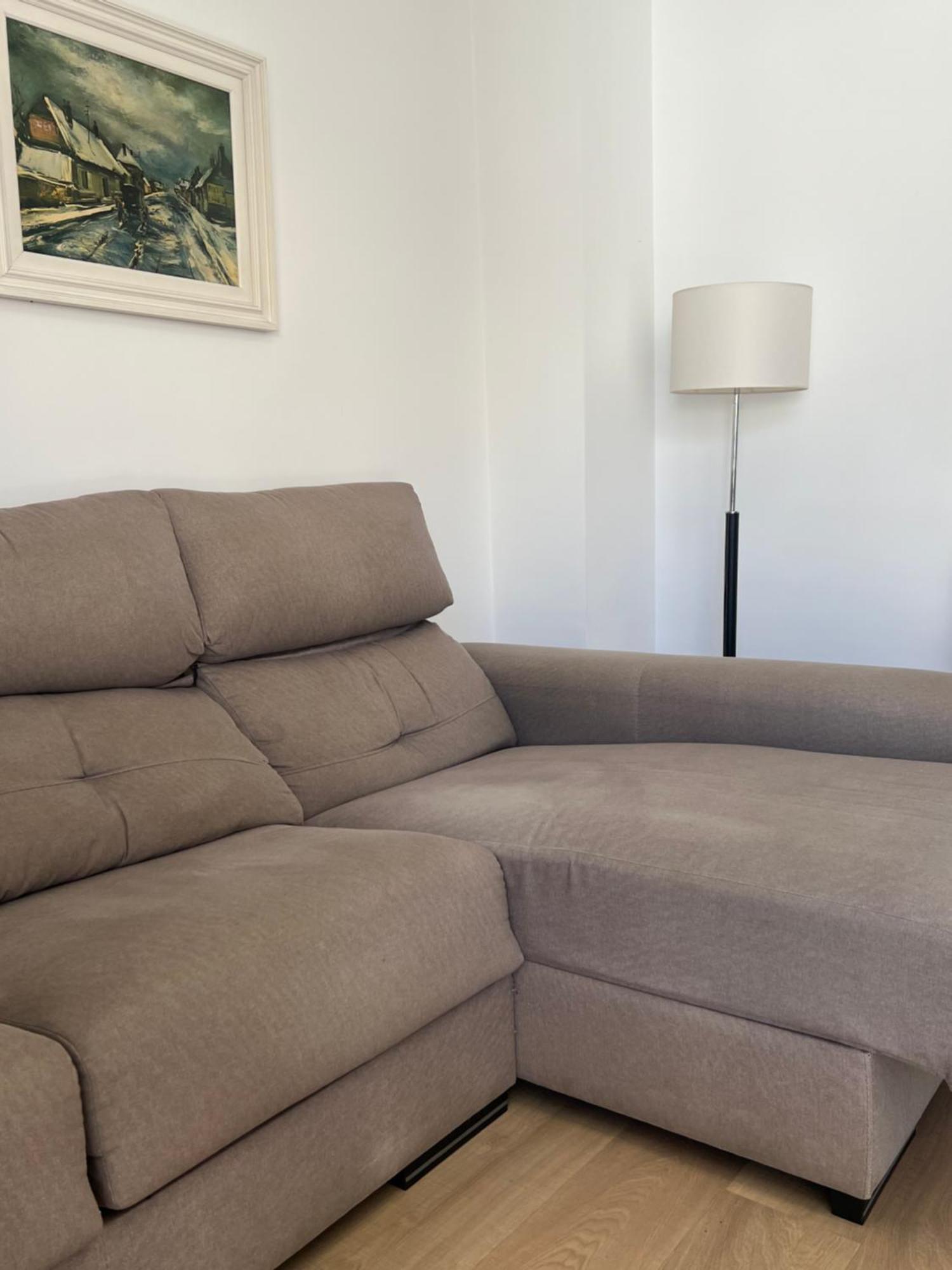 Playa Calle California, Parking Apartment